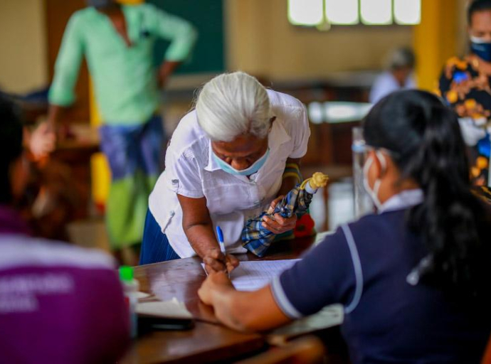 දෙසැම්බර් මාසයට අදාළ වැඩිහිටි දීමනාව අද(31) දවල් 12.00ට පෙර ලබා ගන්න 